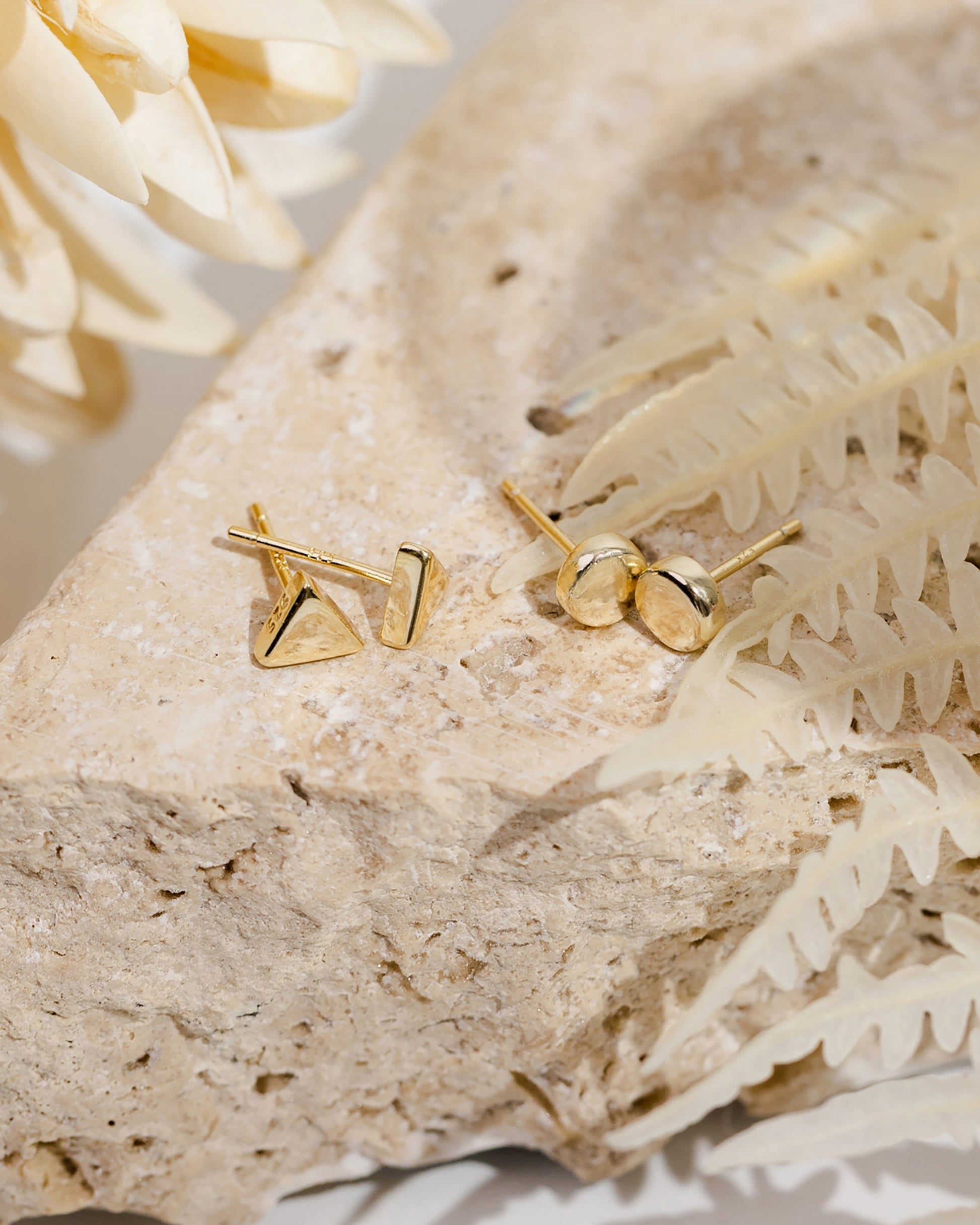 Disc Studs