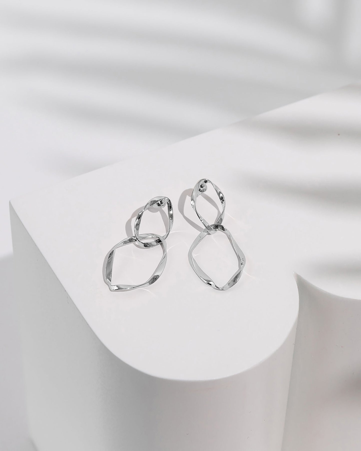 Hammered Infinity Hoop