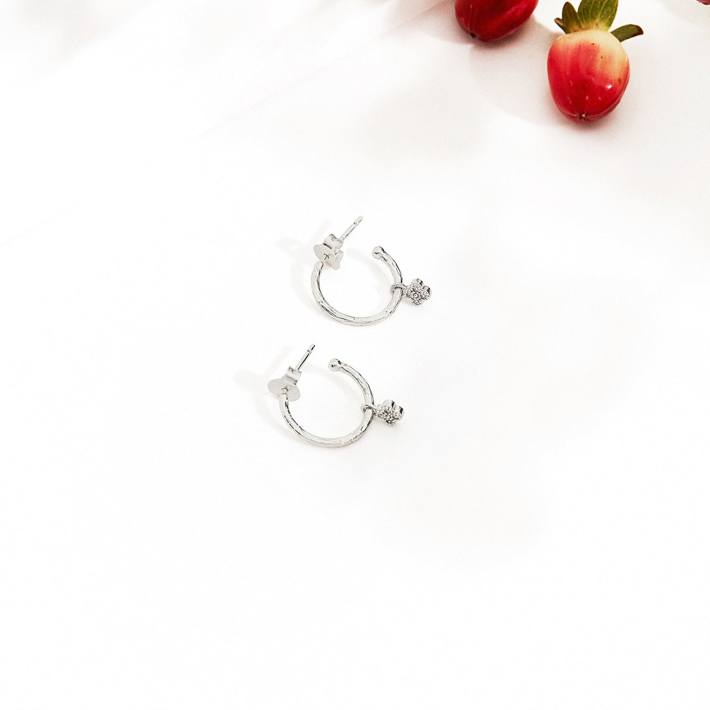 Drop Clover Hoops