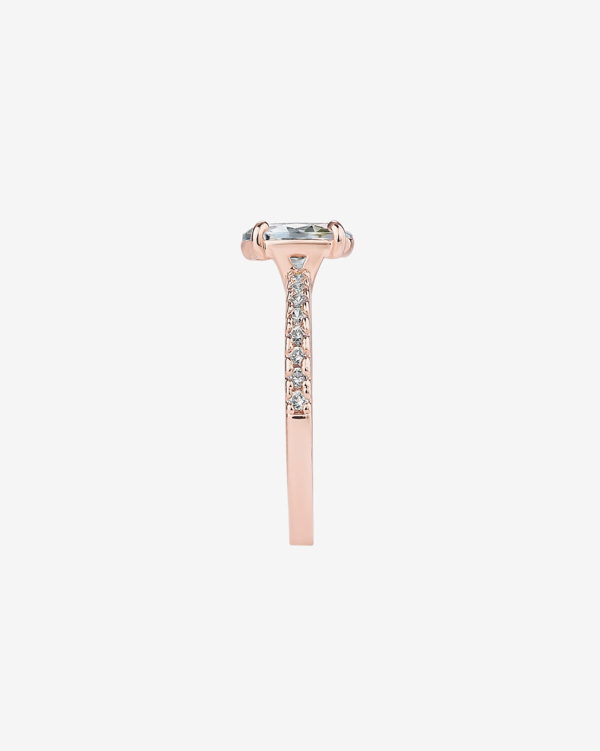 Azira Oval Ring