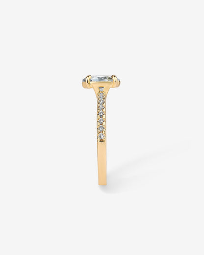 Azira Oval Ring