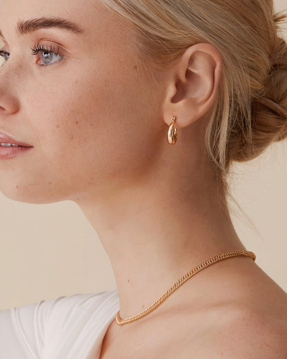 Luisa Hoops