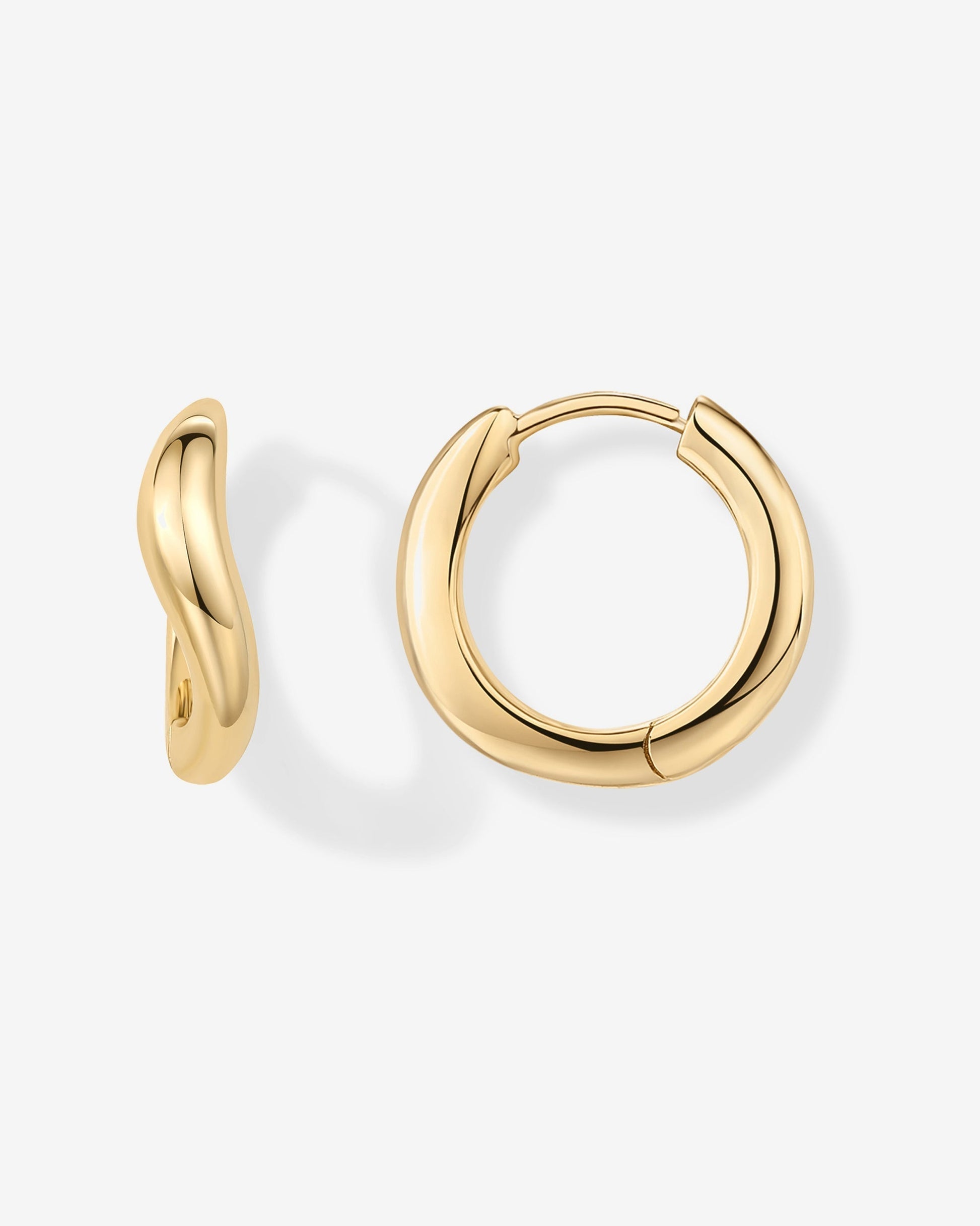Mar Wavy Hoops