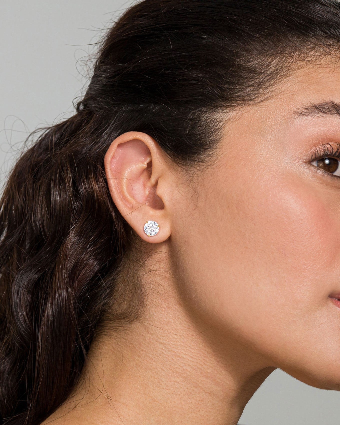 Three Prong Round Studs