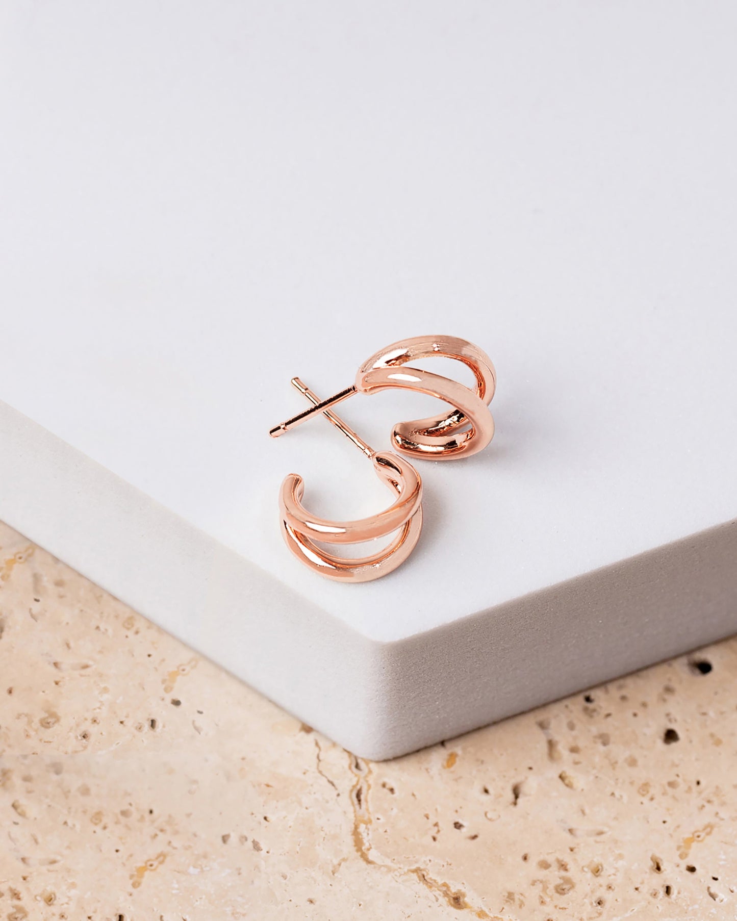 Mia Hoops
